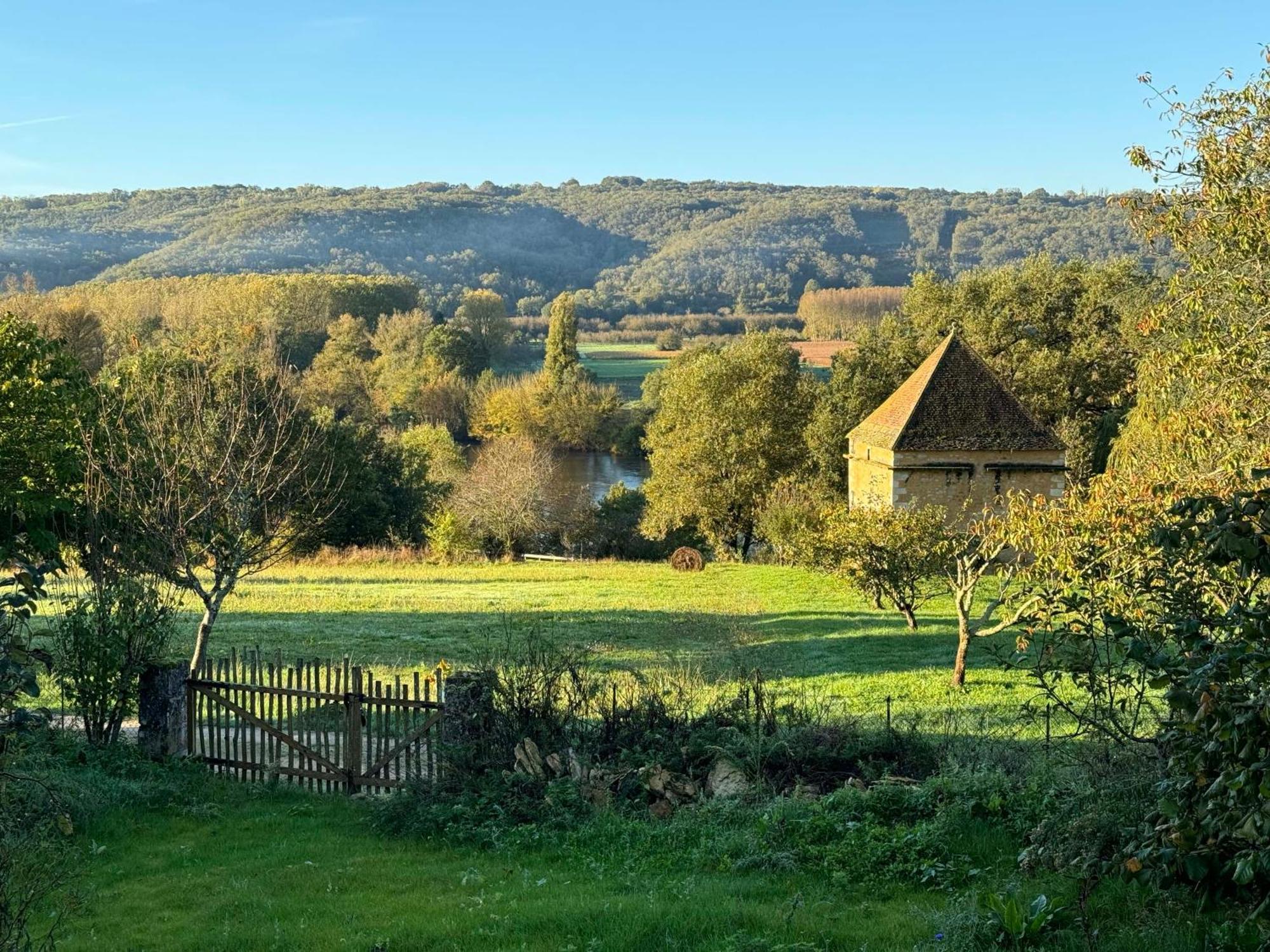 L'Epicerie De Bezenac Villa Luaran gambar